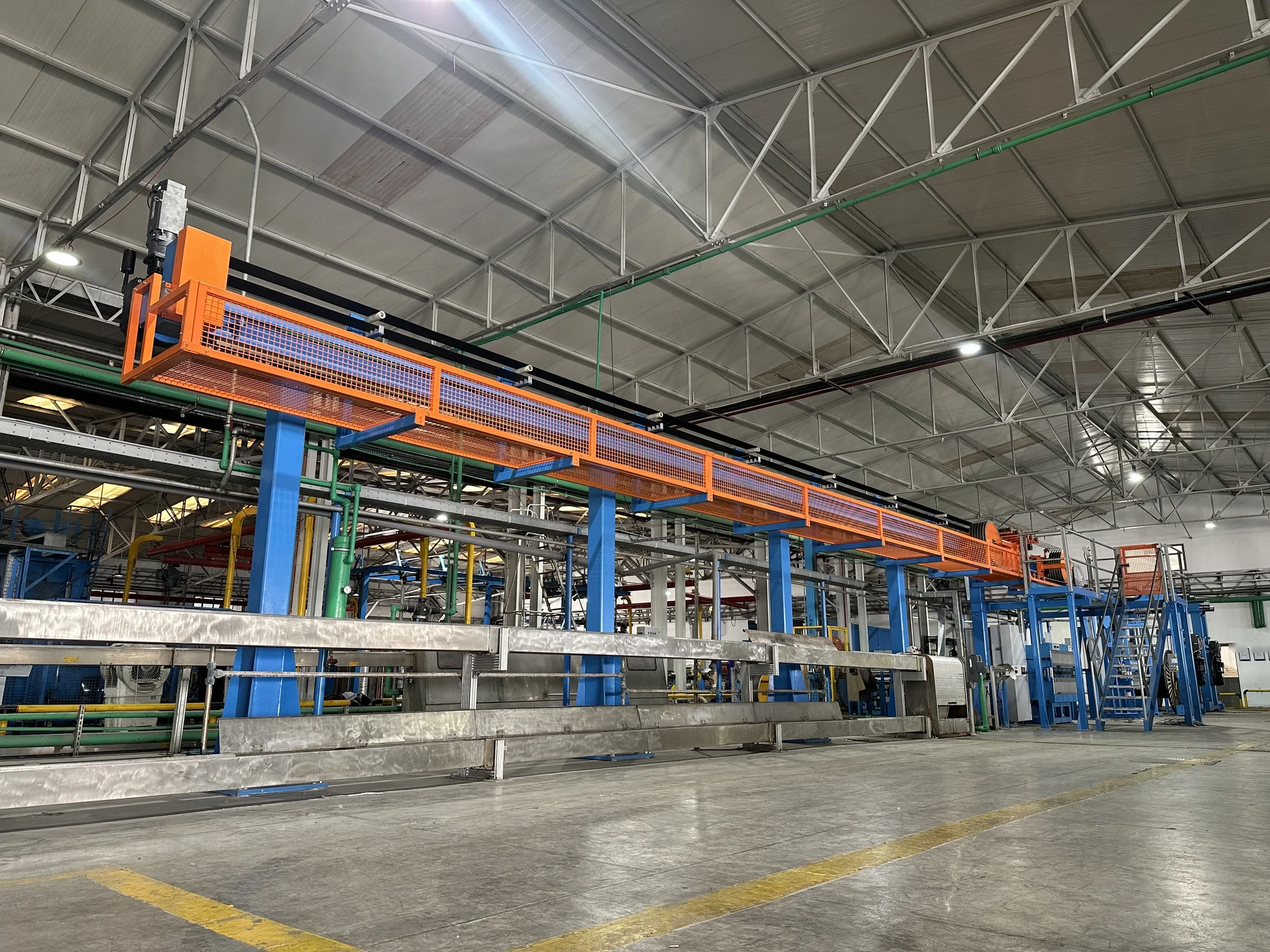 Accumulator added to the upgraded power-cable production line